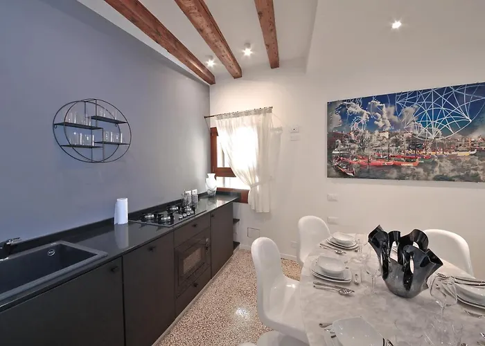 Hammam * البندقية